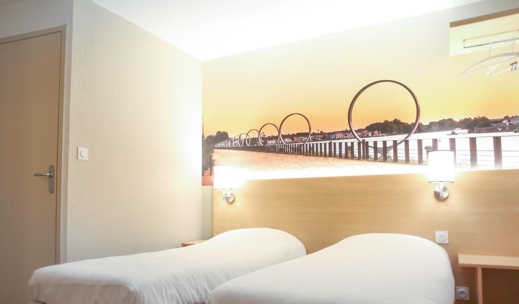 Hôtel Inn Design Resto Novo Châteaubriant Esterno foto