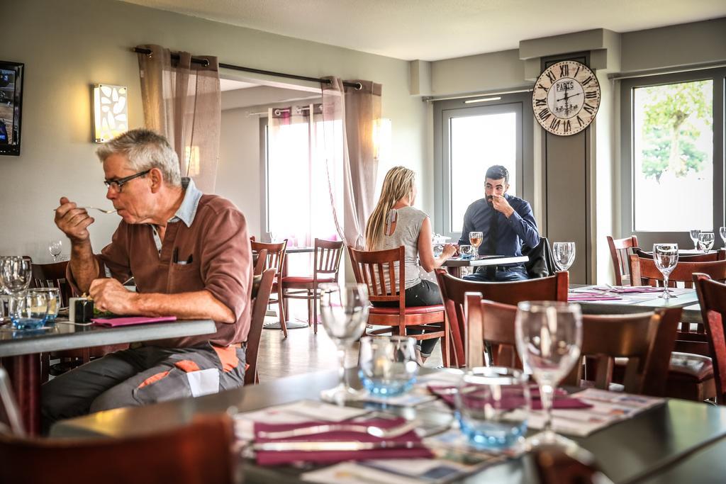 Hôtel Inn Design Resto Novo Châteaubriant Esterno foto